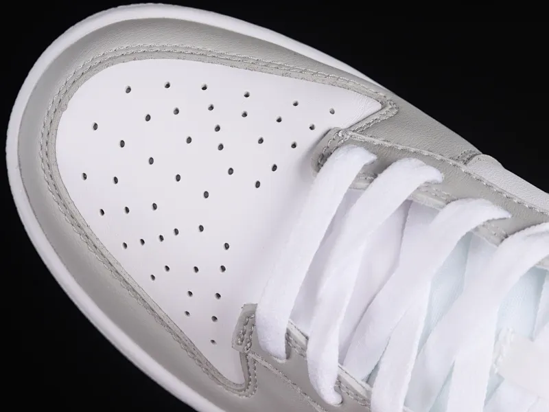 All Categories Nk SB Dunk Series Nk SB Dunk Low Low-top sneakers F version Nk Dunk SB Low Gray white and black scratch-off SB low-top sports and leisure sneakers DR9654-001